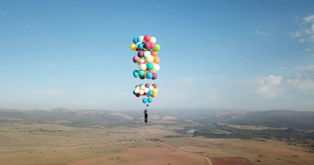 How Do You Travel With Helium Balloons?
